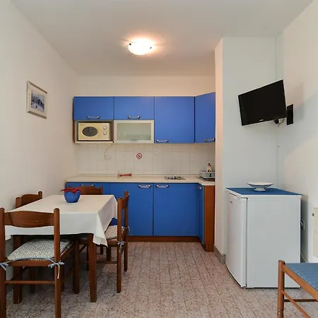 Vesna 836 Rovinj