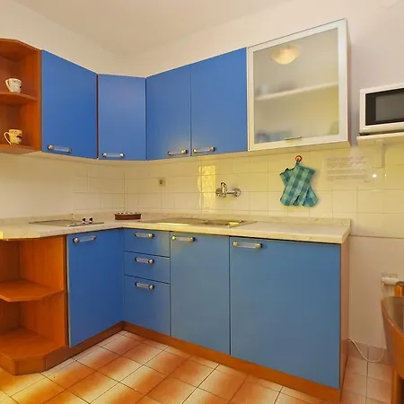 Vesna 836 * Rovinj