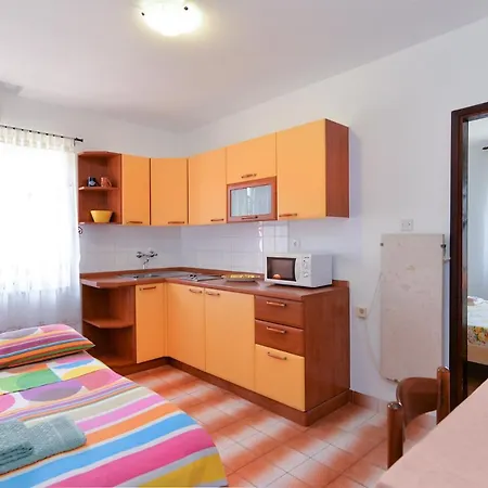 Vesna 836 Rovinj