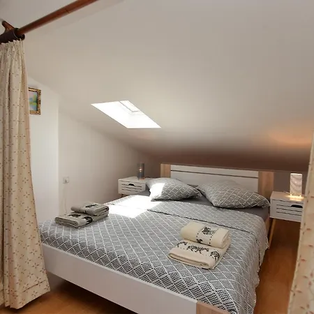 Vesna 836 * Rovinj