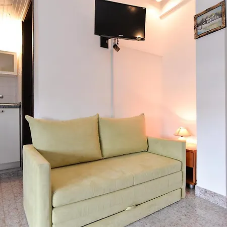 Vesna 836 Apartment