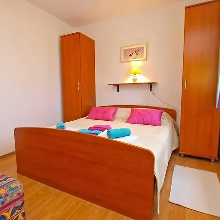 Vesna 836 *